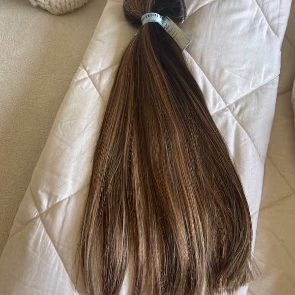 4/12 ZALA Snickers Hair Extensions 24Inch 9Piece